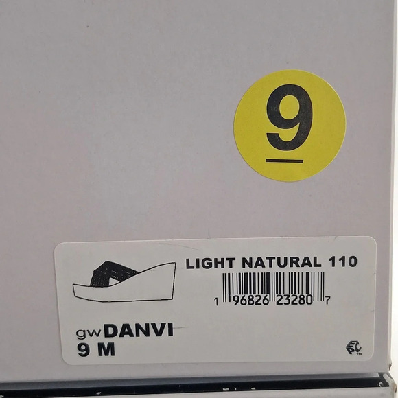 Guess "NEW" Coquette Beige Tan Metallic Crossover Strap Wedge Platform Sandal *9 - Picture 13 of 13